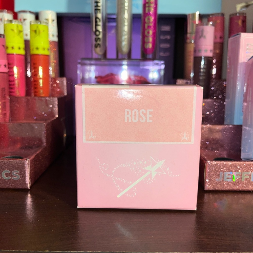 Jeffree Star Rose Setting Powder - Picture 2 of 4